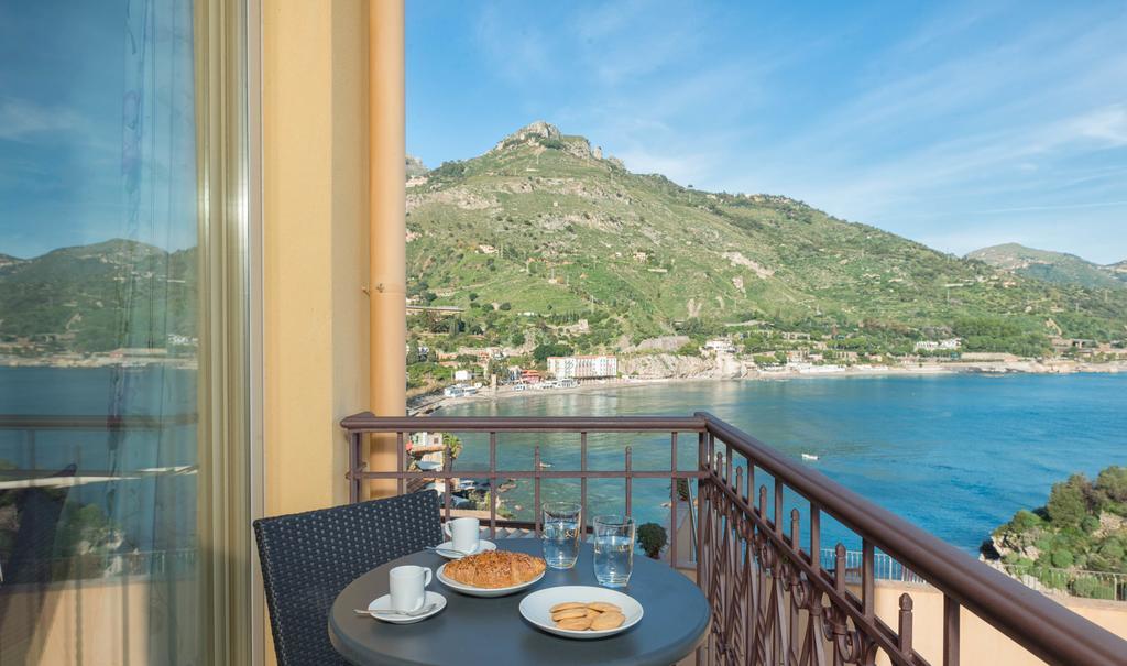 Taonasi Mazzaro Apartments Таормина Стая снимка